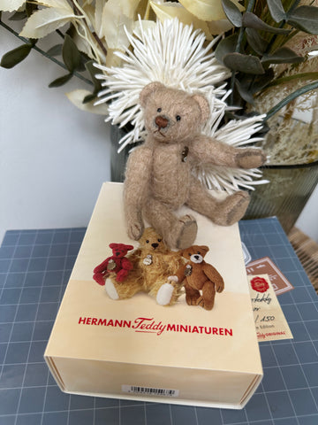 Gregor Nostalgic miniature Teddy Hermann Limited Edition Mohair Teddy Bear  No 87