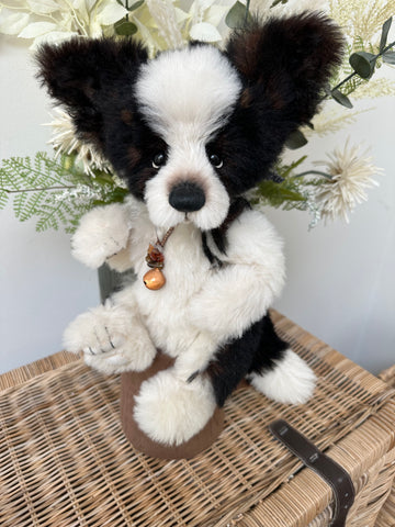 Muddy Boots Isabelle Collection Limited Edition Collectable Dog No 195