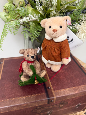 Mama Teddy Bear with child on Holly Express No 18