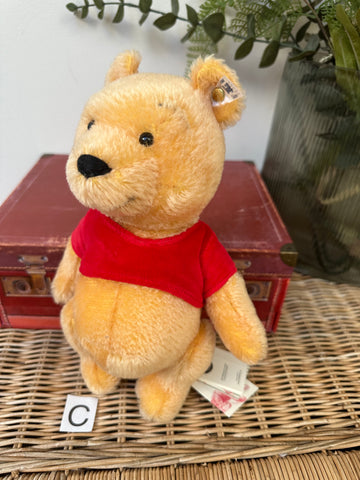 New Release Steiff Classics Disney Winnie the Pooh Option C