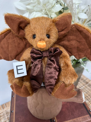 Pippy Strell Charlie Bears Plush Collection Bat