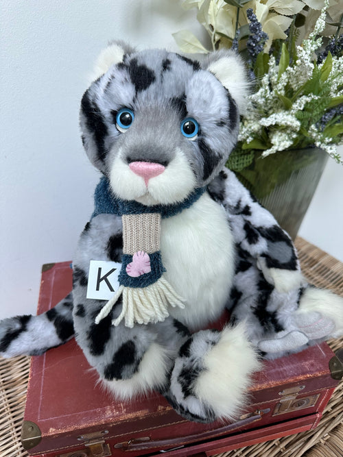 Babbledy Paw Store Exclusive Charlie Bears Plush Collection Snow Leopard