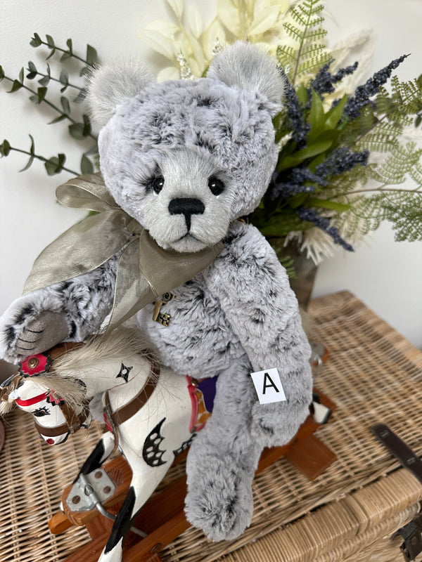 Ronan Charlie Bears Plush Collection Teddy Bear