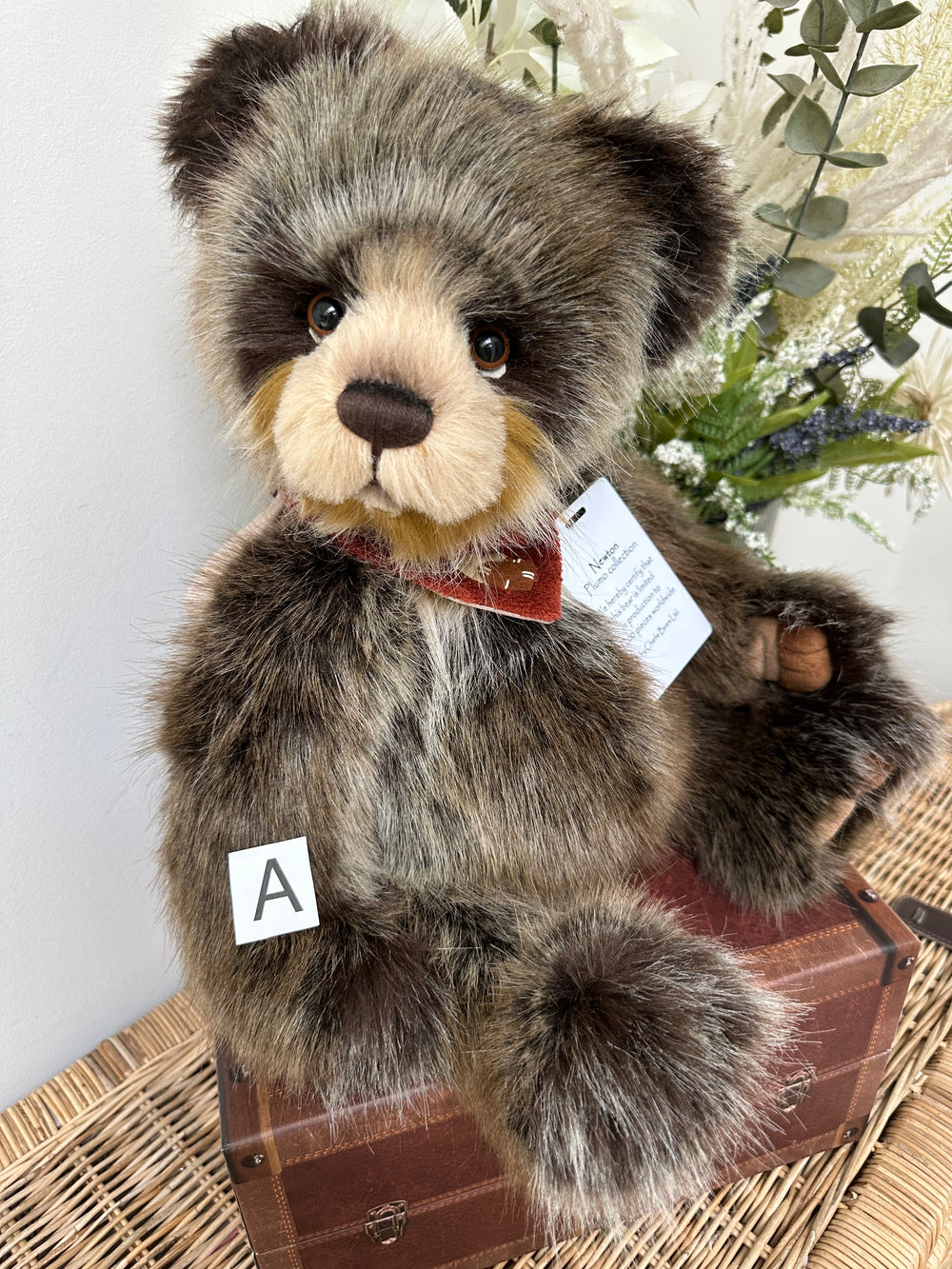 Newton Plush Collection Charlie Bears Plumo Teddy Bear