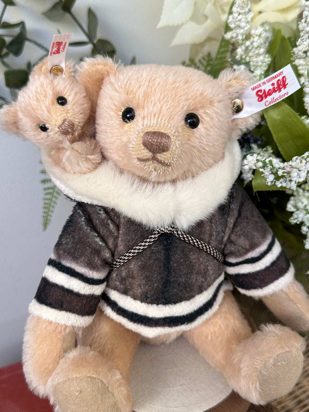 Mama Teddy Bear with Baby Steiff Christmas Collection No 695