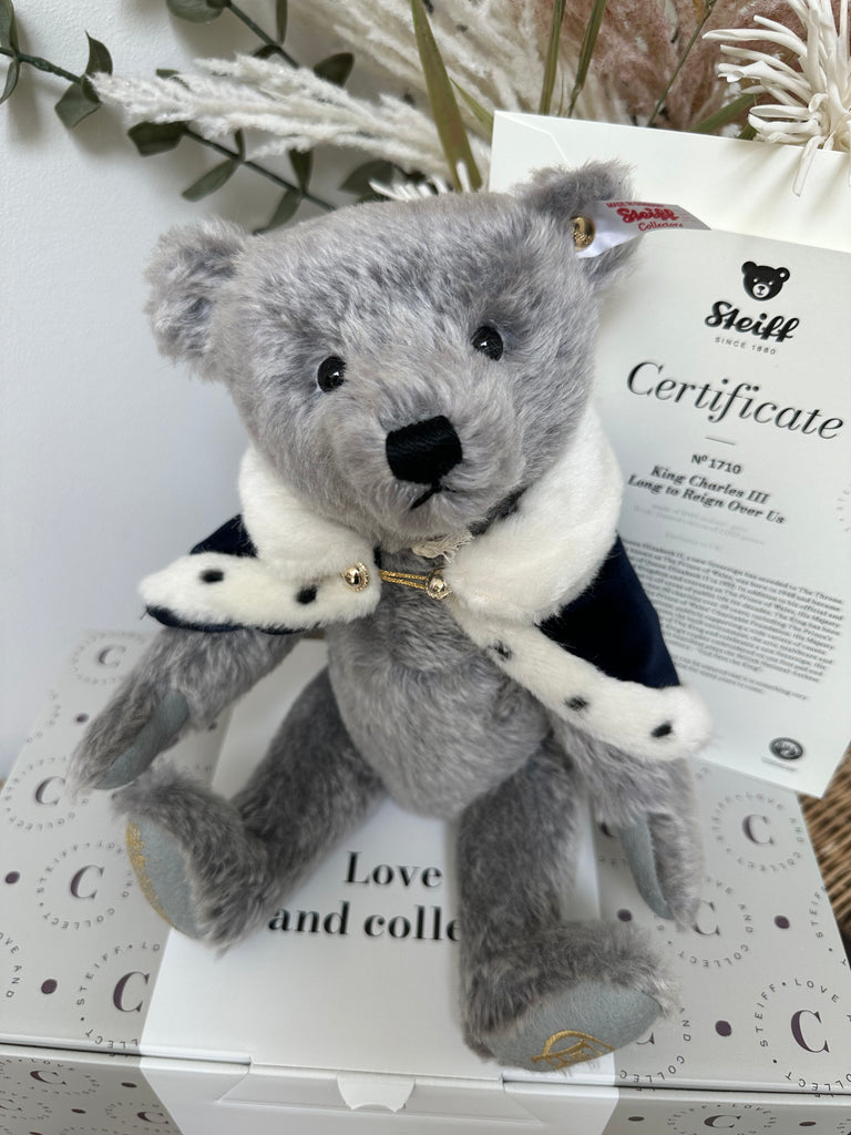 Steiff King Charles III Royal Collection Musical Teddy Bear No 1710 –  Lovely Bears