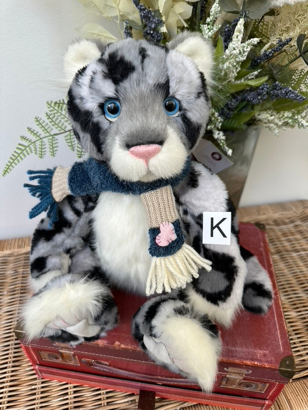 Babbledy Paw Store Exclusive Charlie Bears Plush Collection Snow Leopard