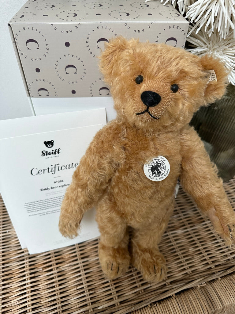 ぬいぐるみ　Teddy bear replica 1906-テディベア レプリカ 1906- 32cm Amazon.co.jp: シュタイフ テディベア 1906レプリカ 32cm 日本