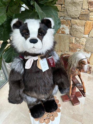 Wildwood Large Standing Plush Charlie Bears Limited Edition Badger No 607