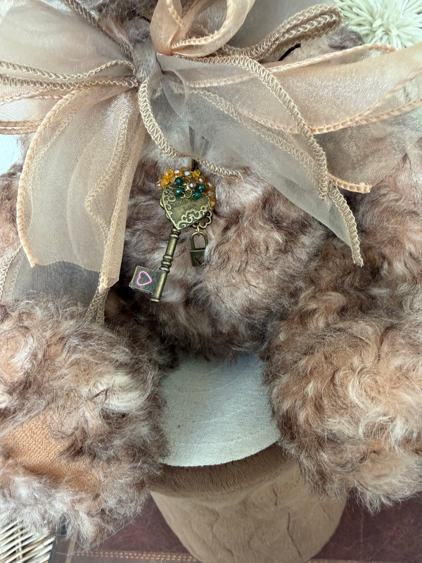 Camelot Charlie Bears Limited Edition Isabelle Mohair / Alpaca Collectable Bear No 210
