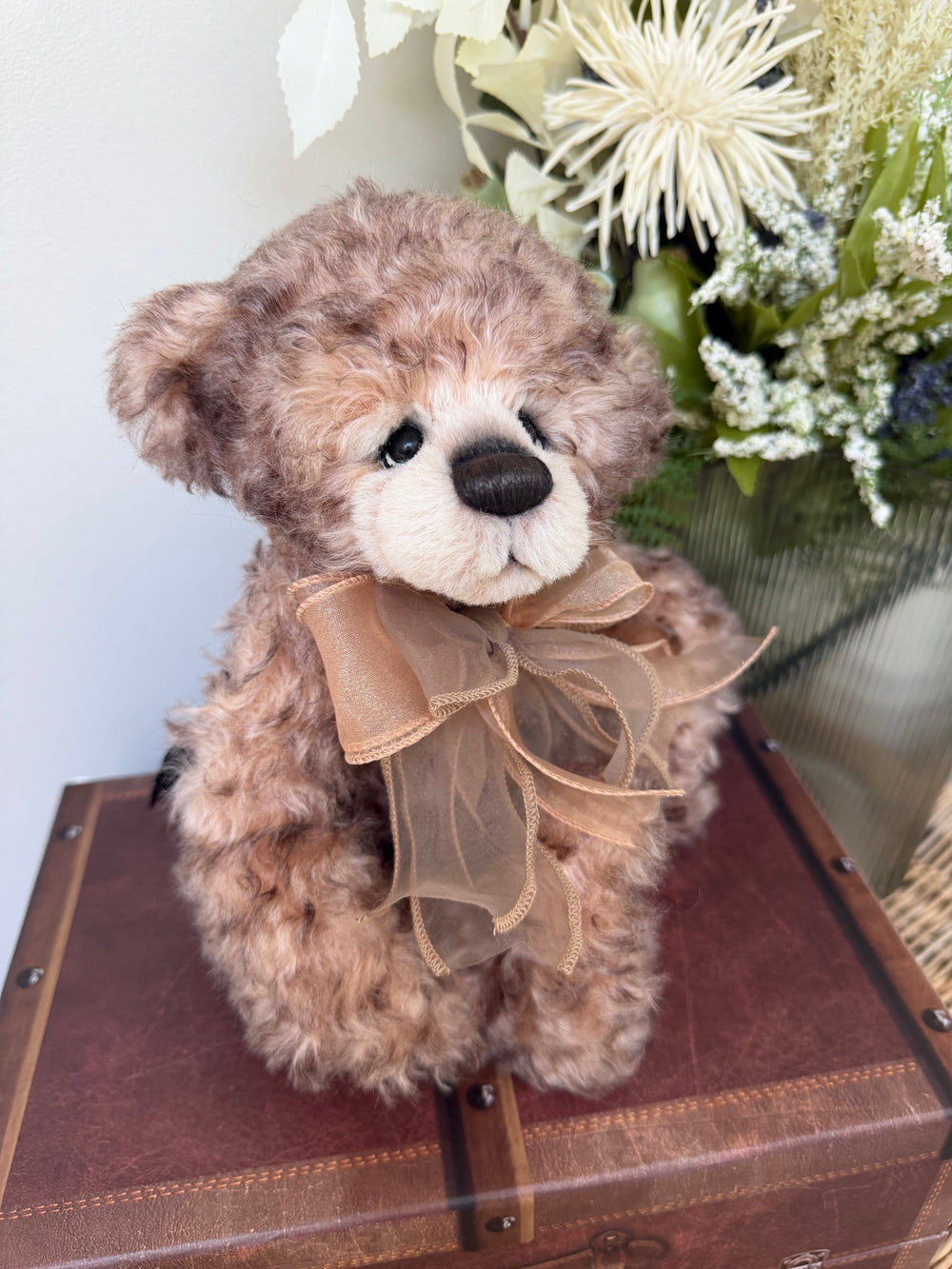 Camelot Charlie Bears Limited Edition Isabelle Mohair / Alpaca Collectable Bear No 210