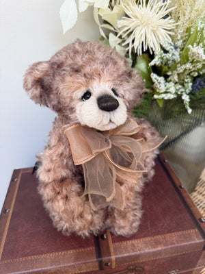 Camelot Charlie Bears Limited Edition Isabelle Mohair / Alpaca Collectable Bear No 210