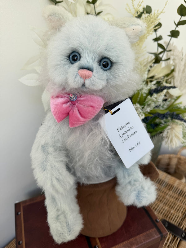 Felicette Charlie Bears Isabelle Collection Limited Edition Cat No 196