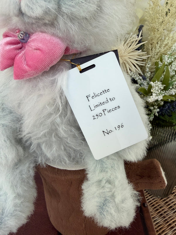 Felicette Charlie Bears Isabelle Collection Limited Edition Cat No 196