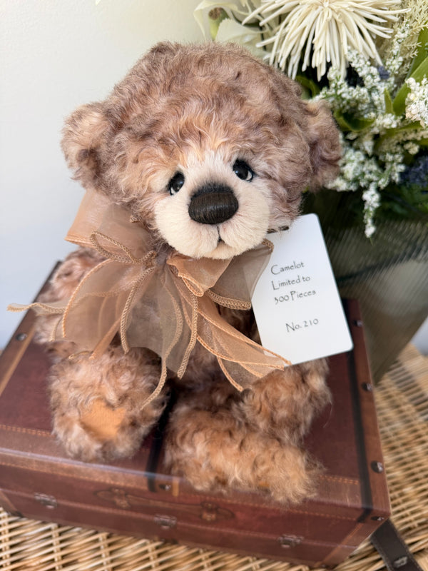 Camelot Charlie Bears Limited Edition Isabelle Mohair / Alpaca Collectable Bear No 210