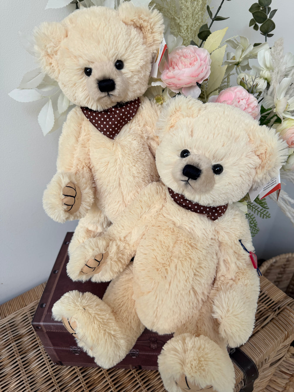 Teddy Javier 40cm Clemens Soft Plush Cream fully jointed Teddy Bear