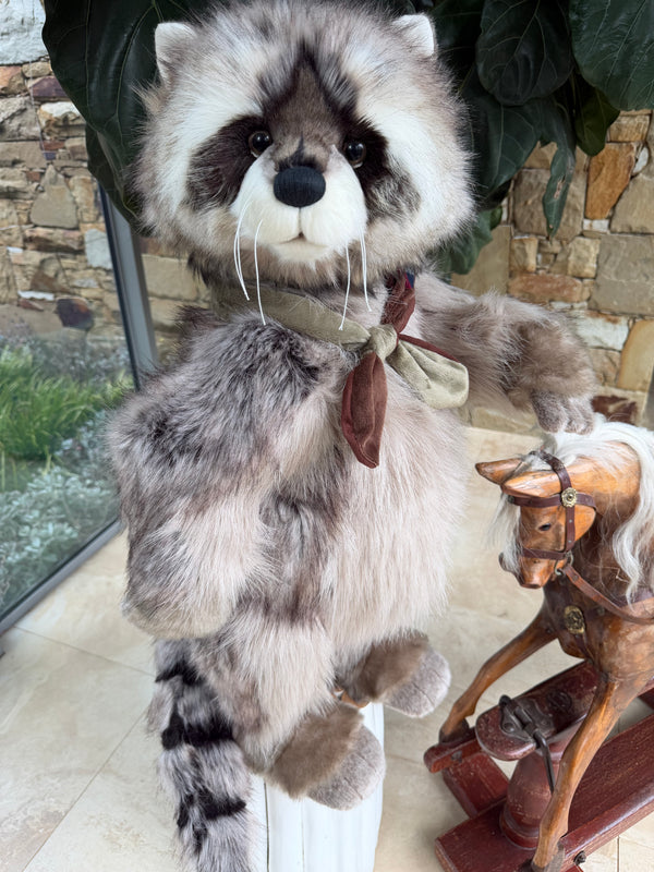 Inspector Rummage Charlie Bears Standing Plush Limited Edition Racoon No 458