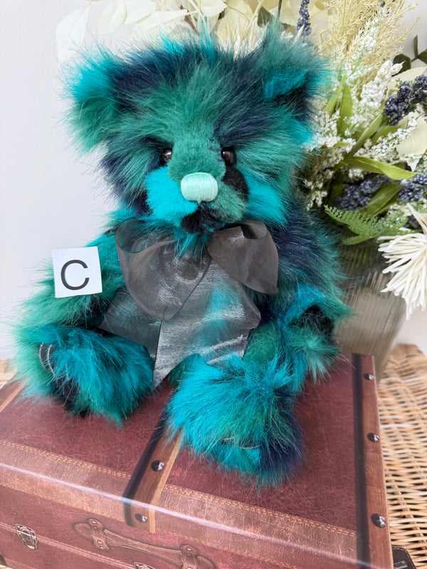Filigree Charlie Bears Plush Collection Collectable Teddy Bear