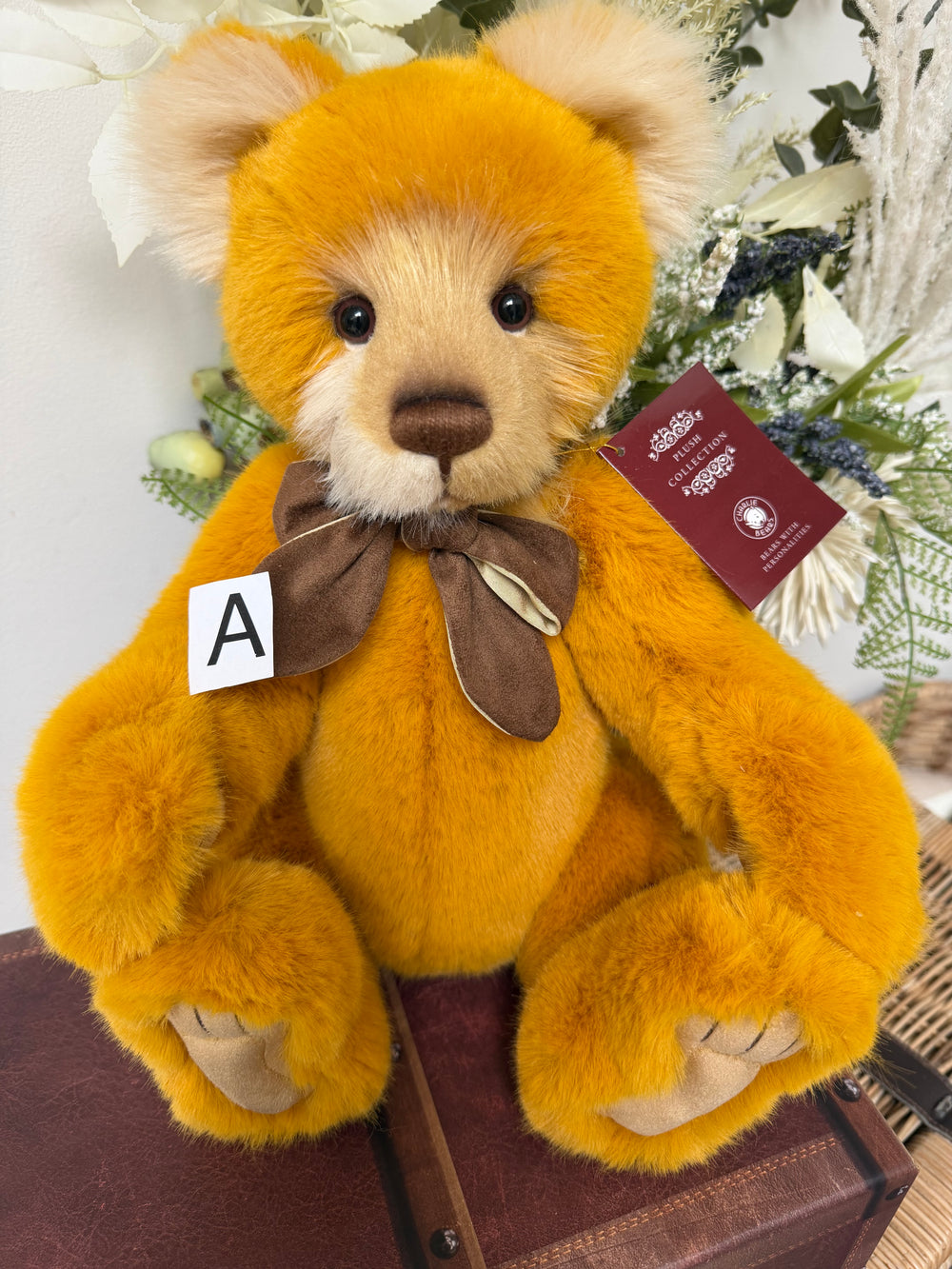 Mrs Jones Charlie Bears Golden Plush Collection Teddy Bear