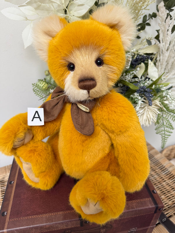 Mrs Jones Charlie Bears Golden Plush Collection Teddy Bear