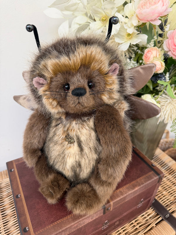 Tizzie Whizie Signature Collection Charlie Bears Limited Edition No 1417