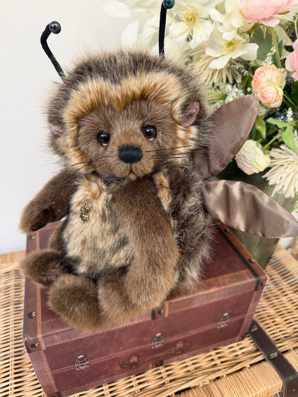 Tizzie Whizie Signature Collection Charlie Bears Limited Edition No 1420