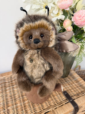 Tizzie Whizie Signature Collection Charlie Bears Limited Edition No 1404
