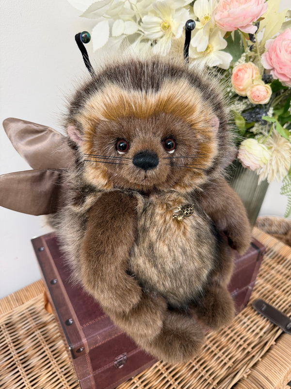 Tizzie Whizie Signature Collection Charlie Bears Limited Edition No 1411