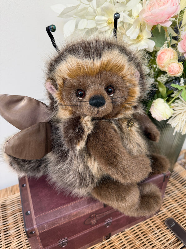 Tizzie Whizie Signature Collection Charlie Bears Limited Edition No 1411