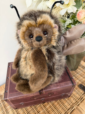 Tizzie Whizie Signature Collection Charlie Bears Limited Edition No 1416