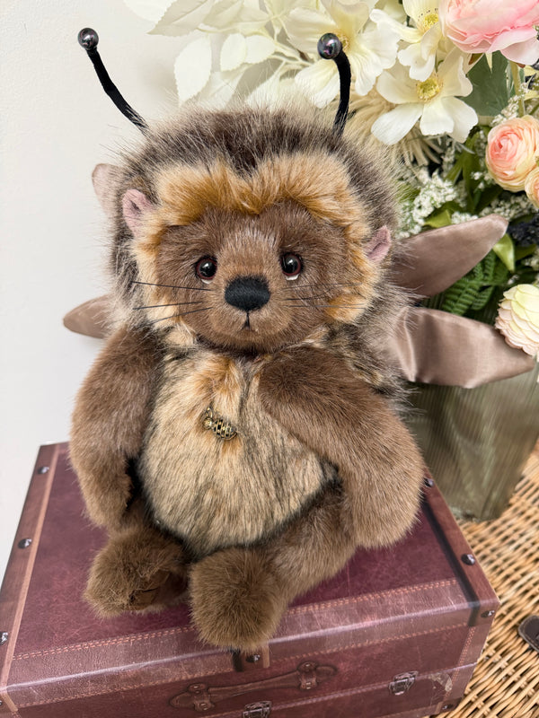 Tizzie Whizie Signature Collection Charlie Bears Limited Edition No 1418