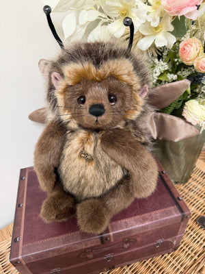 Tizzie Whizie Signature Collection Charlie Bears Limited Edition No 1418
