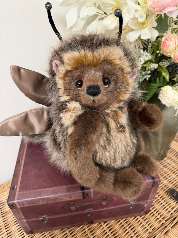 Tizzie Whizie Signature Collection Charlie Bears Limited Edition No 1418