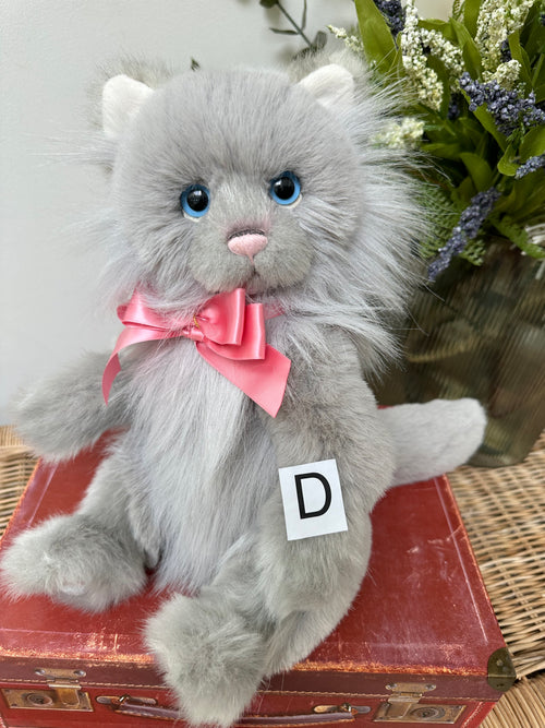 Dibbinsdale Charlie Bears Plush Collection Kitten Cat