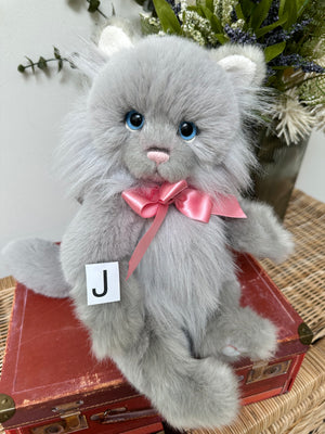 Dibbinsdale Charlie Bears Plush Collection Kitten Cat
