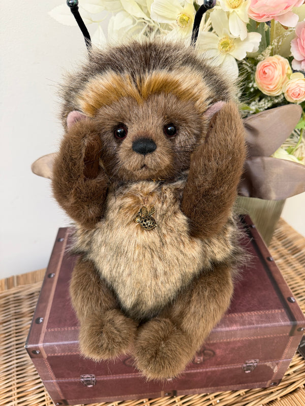 Tizzie Whizie Signature Collection Charlie Bears Limited Edition No 1233