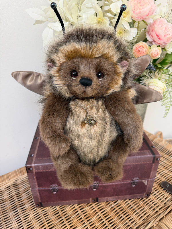 Tizzie Whizie Signature Collection Charlie Bears Limited Edition No 1223