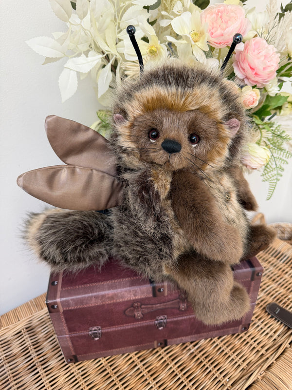 Tizzie Whizie Signature Collection Charlie Bears Limited Edition No 1223