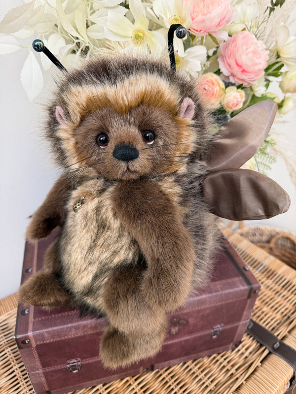 Tizzie Whizie Signature Collection Charlie Bears Limited Edition No 1221