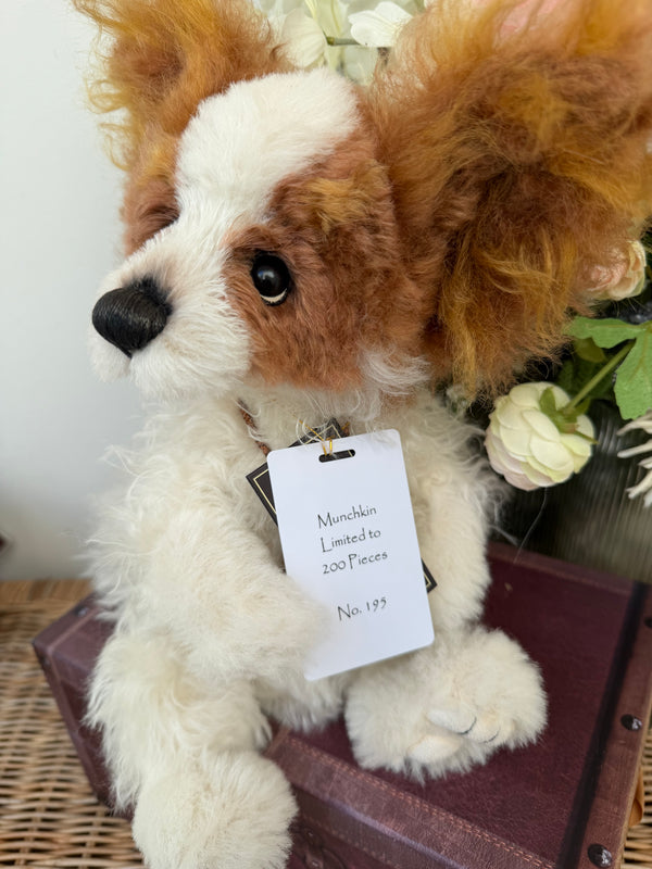 Munchkin Isabelle Collection Limited Edition Puppy Dog No 195