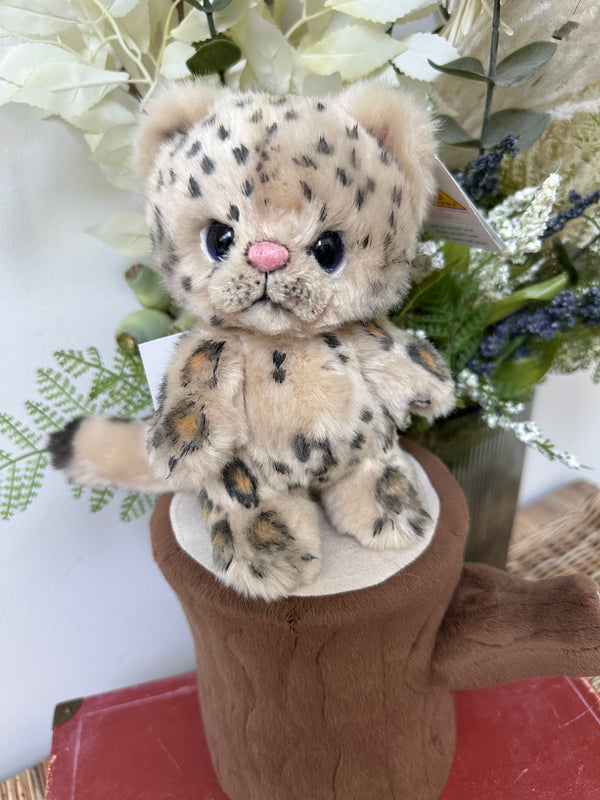 Snow Leopard Limited Edition Soft Plush Artist Collectable No 79