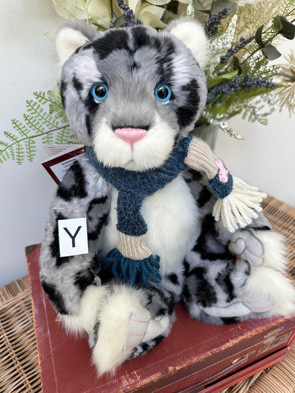 Babbledy Paw Store Exclusive Charlie Bears Plush Collection Snow Leopard