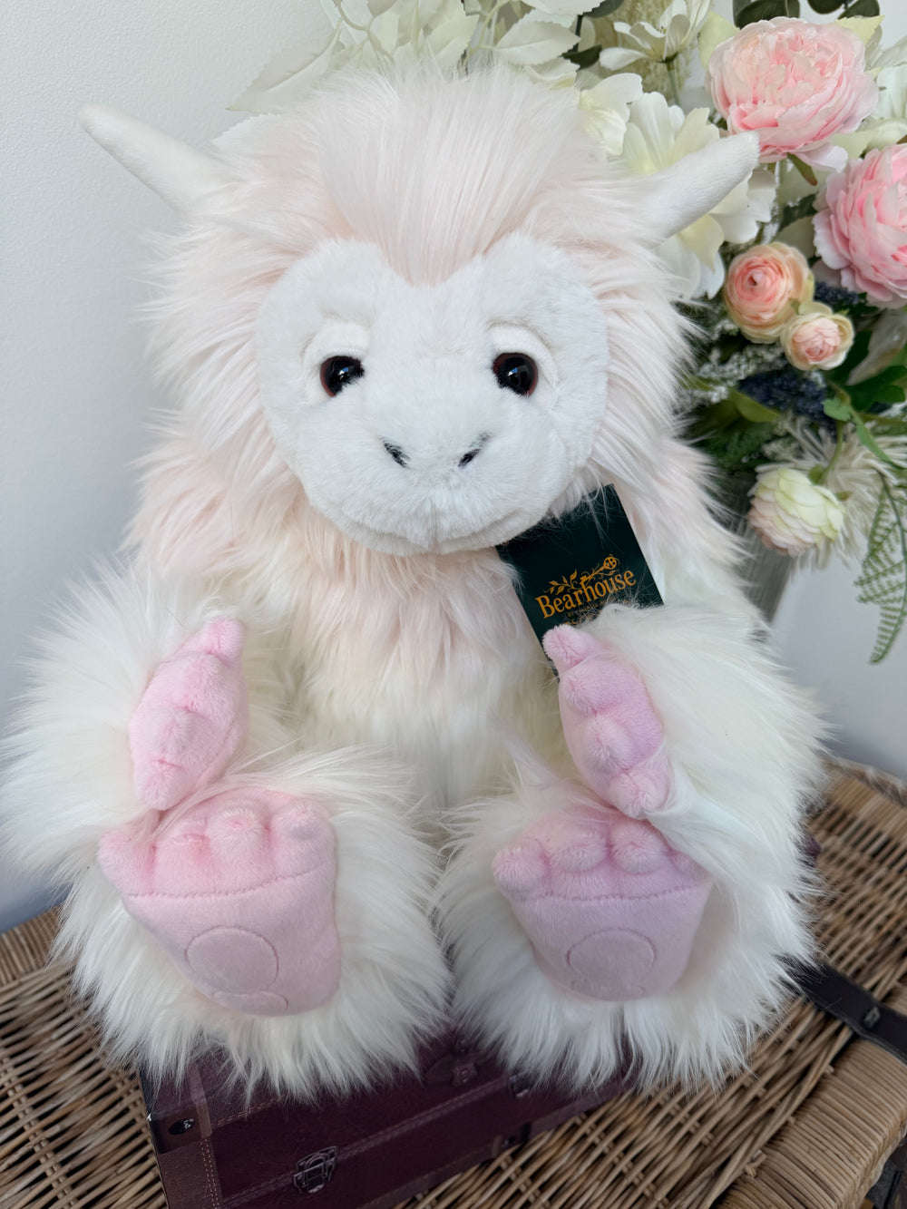 Tip Toe Bearhouse by Charlie Bears Plush 28cm Yeti
