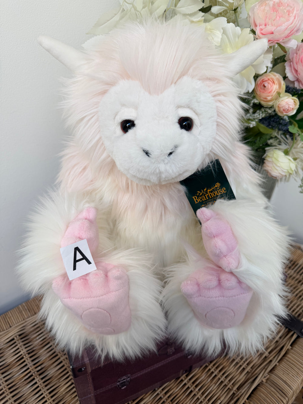 Tip Toe Bearhouse by Charlie Bears Plush 28cm Yeti