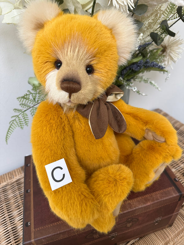 Mrs Jones Charlie Bears Golden Plush Collection Teddy Bear