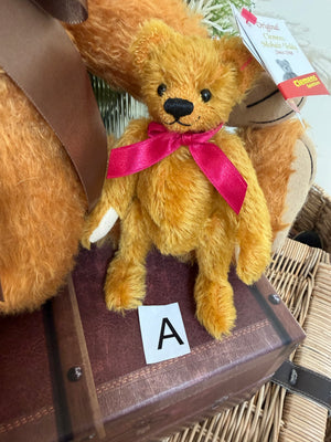 Clever Teddy Tomke Clemens Honey Mohair Plush Key Ring  / Coin Purse