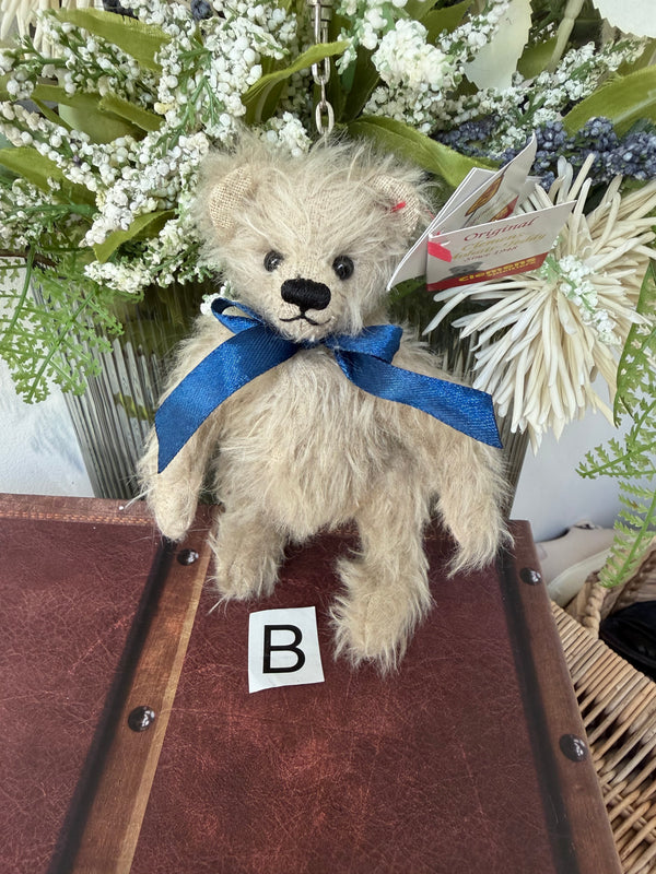 Clever Teddy Jaron Clemens Grey Mohair Plush Key Ring  / Coin Purse