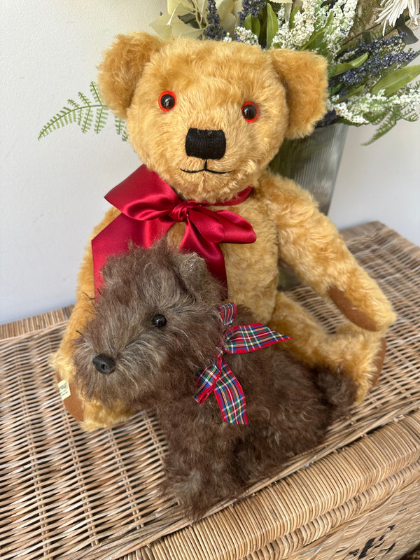 The Merrythought Growler Bear Heritage Collection No 51