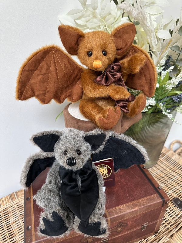Pippy Strell Charlie Bears Plush Collection Bat