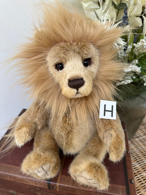 Anniversary Linus Charlie Bears  Plush Collection Lion